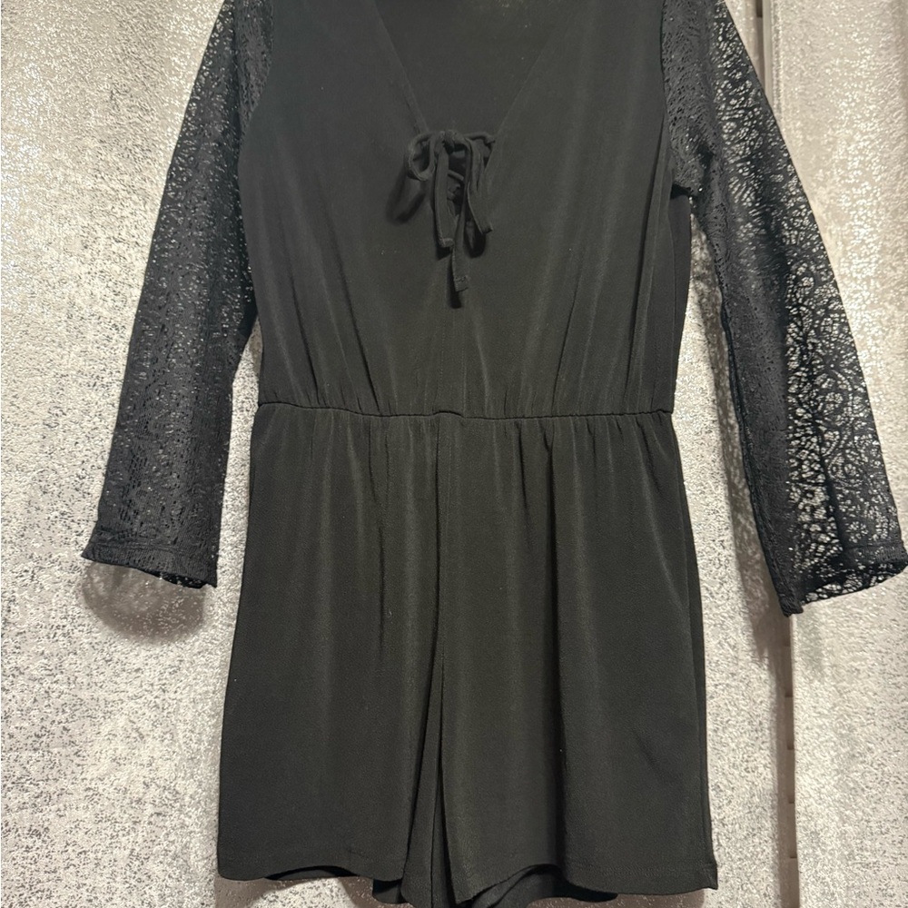 Elegant Black Lace Sleeve Romper
